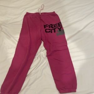 Free city classic logo sweatpants.